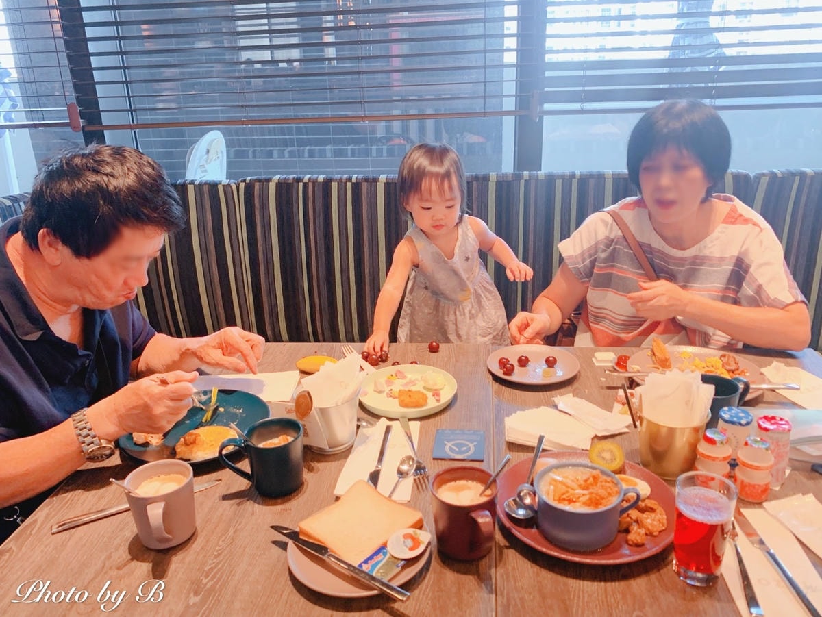 20251022-8p0ph 20251022-8p0ph