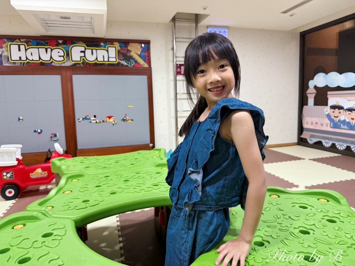 20251023-f8x4l 20251023-f8x4l